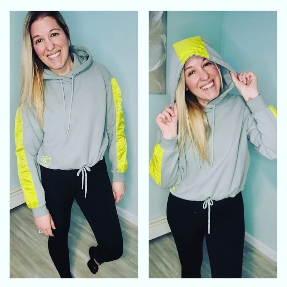 Savvi Kennedy Hoodie – Women's Size Small – Alpine Frost/ Bitter Lemon